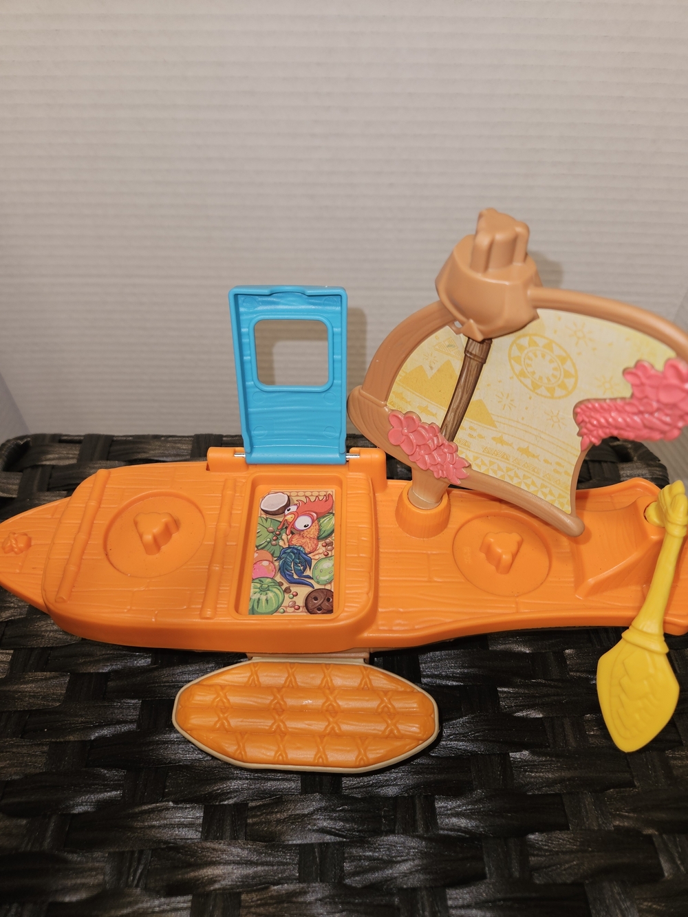 Little People Orange Sailing Moana Playboat Toy with Yellow Paddle - Picture 4 of 6